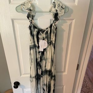 Cute maxi dress from VICI.